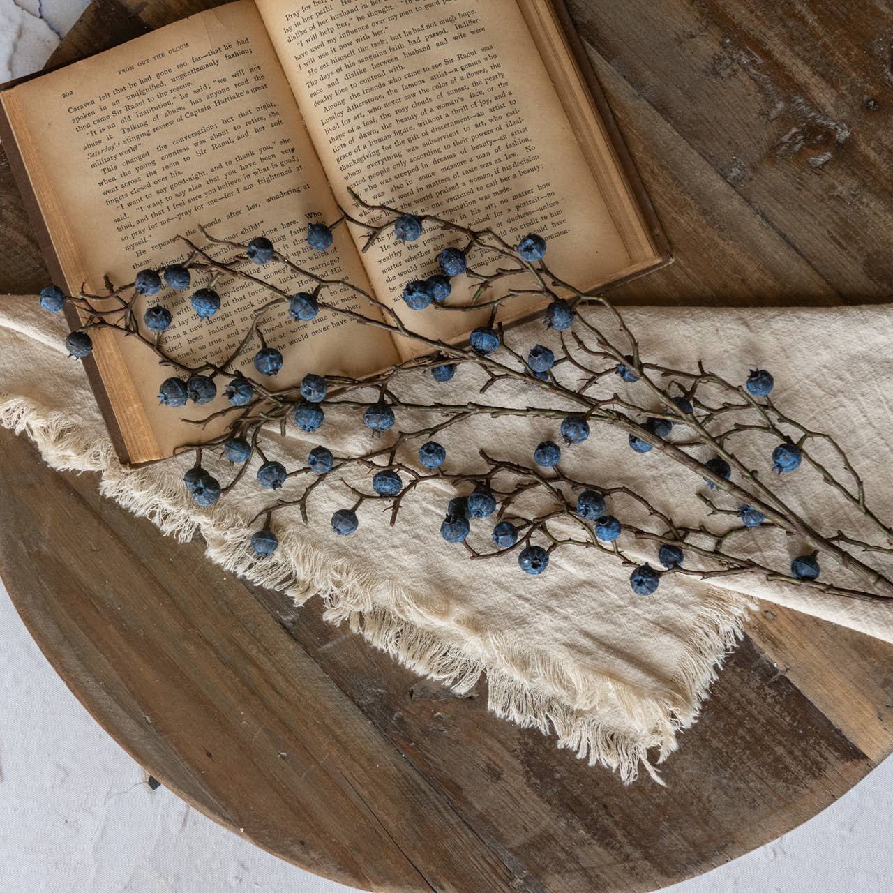 35" BLUE BERRIES SPRAY