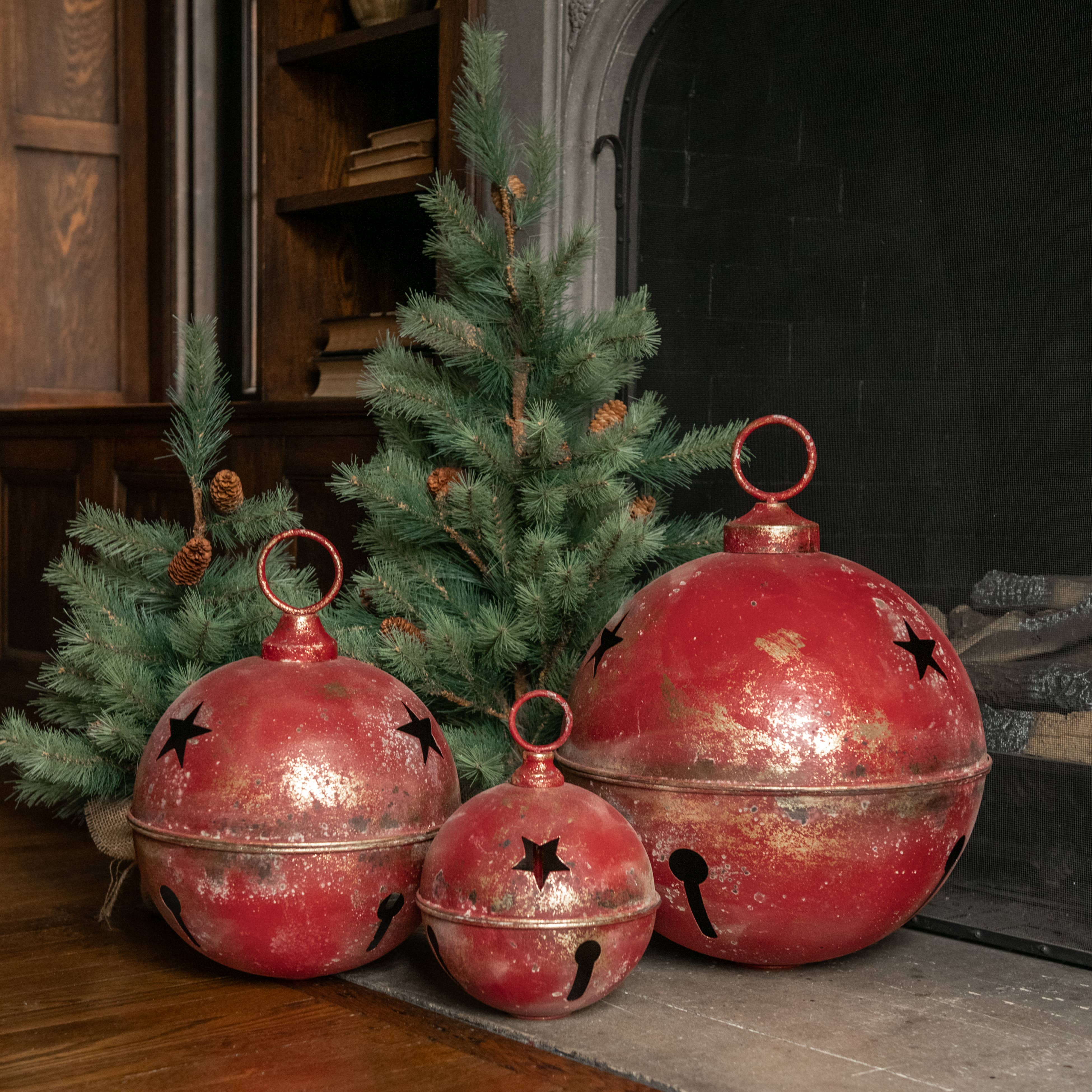 15.75” RED STAR SLEIGH BELL