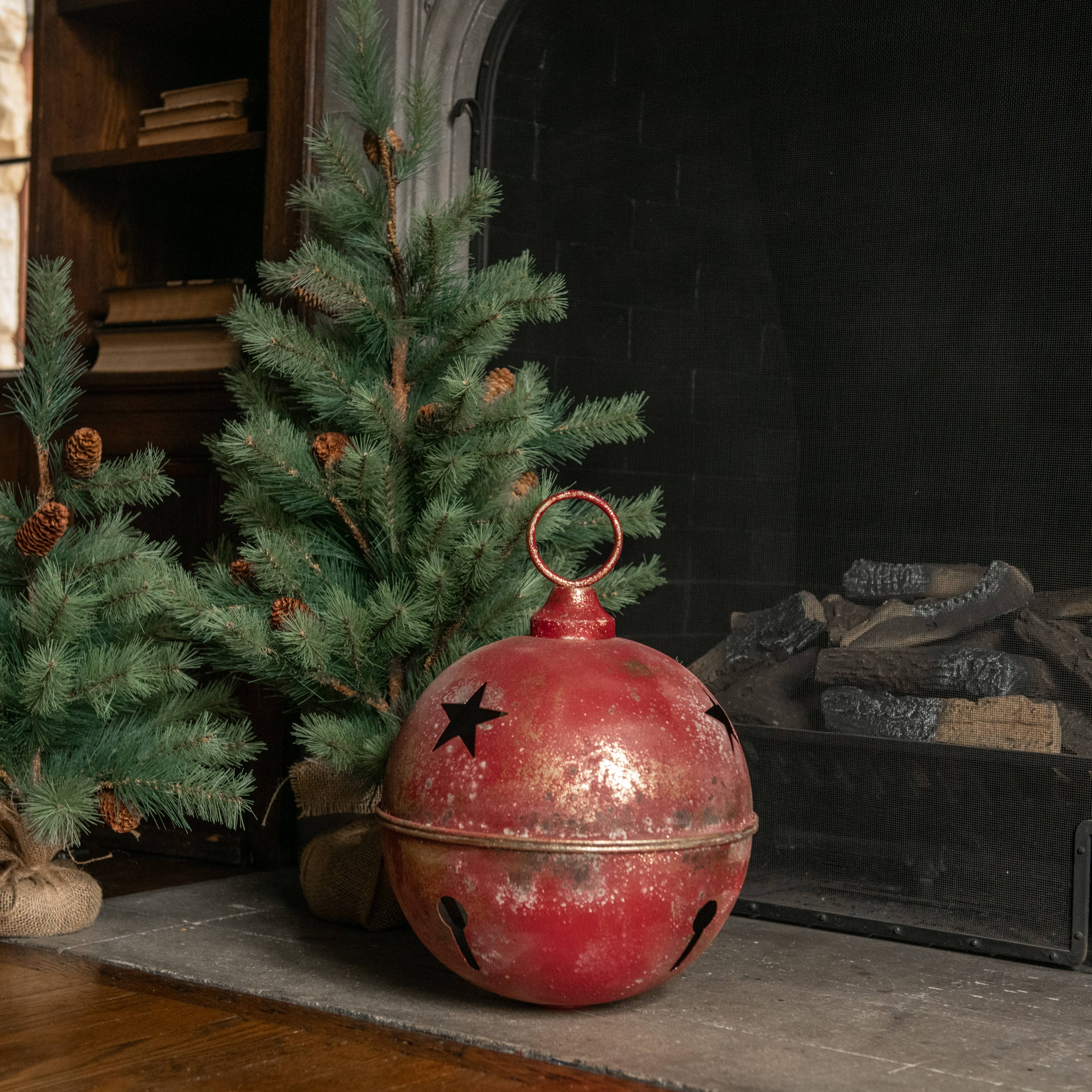 15.75” RED STAR SLEIGH BELL