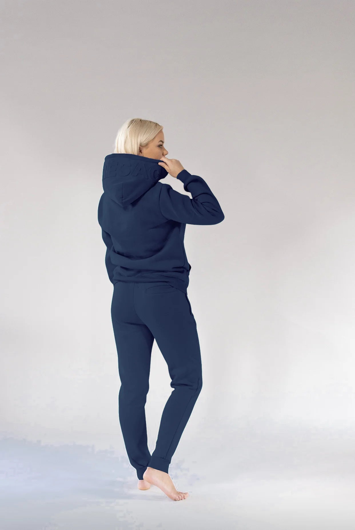 Apres Actif -Unisex Embossed Hoodie