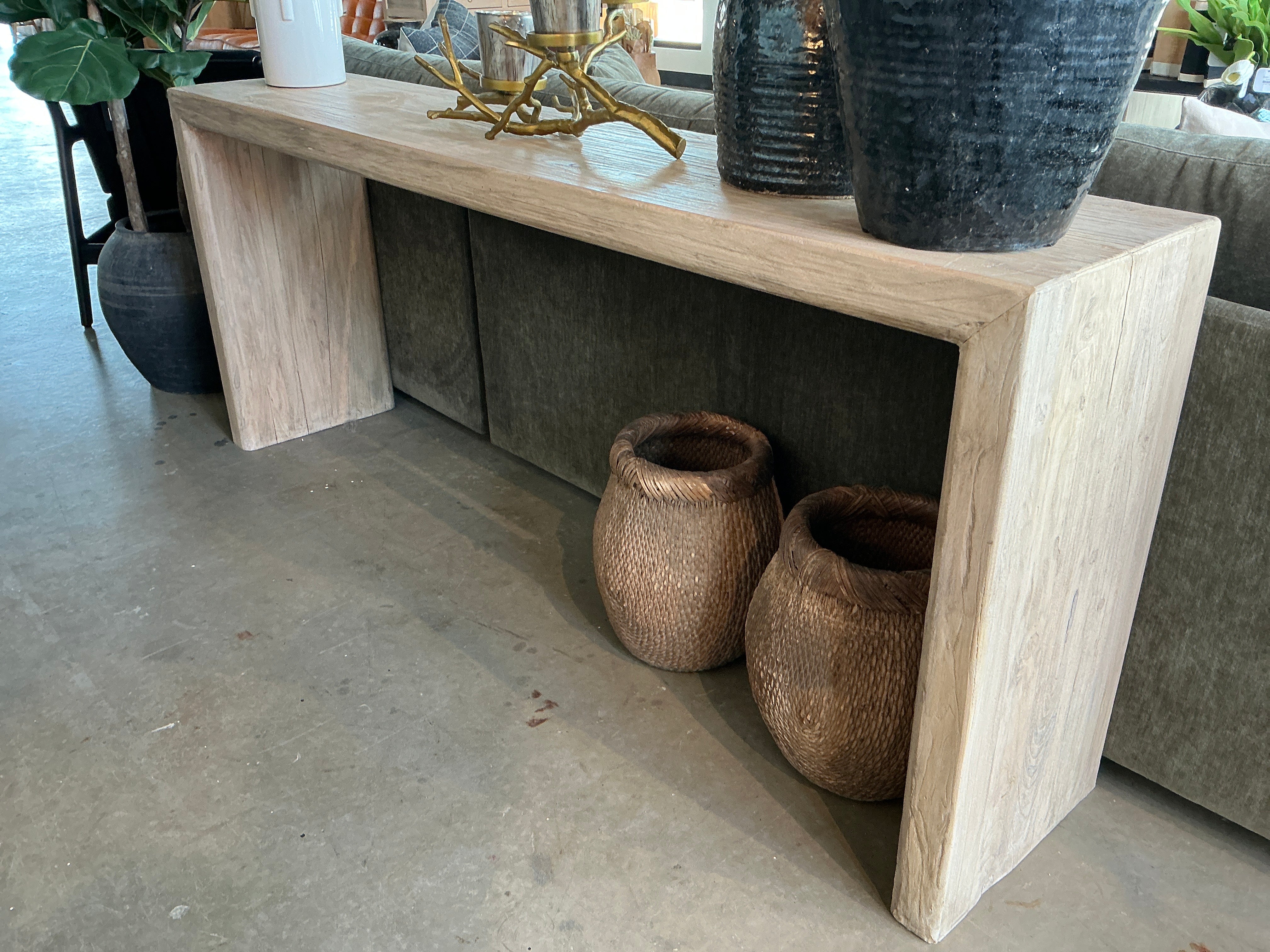 Helga Console Table