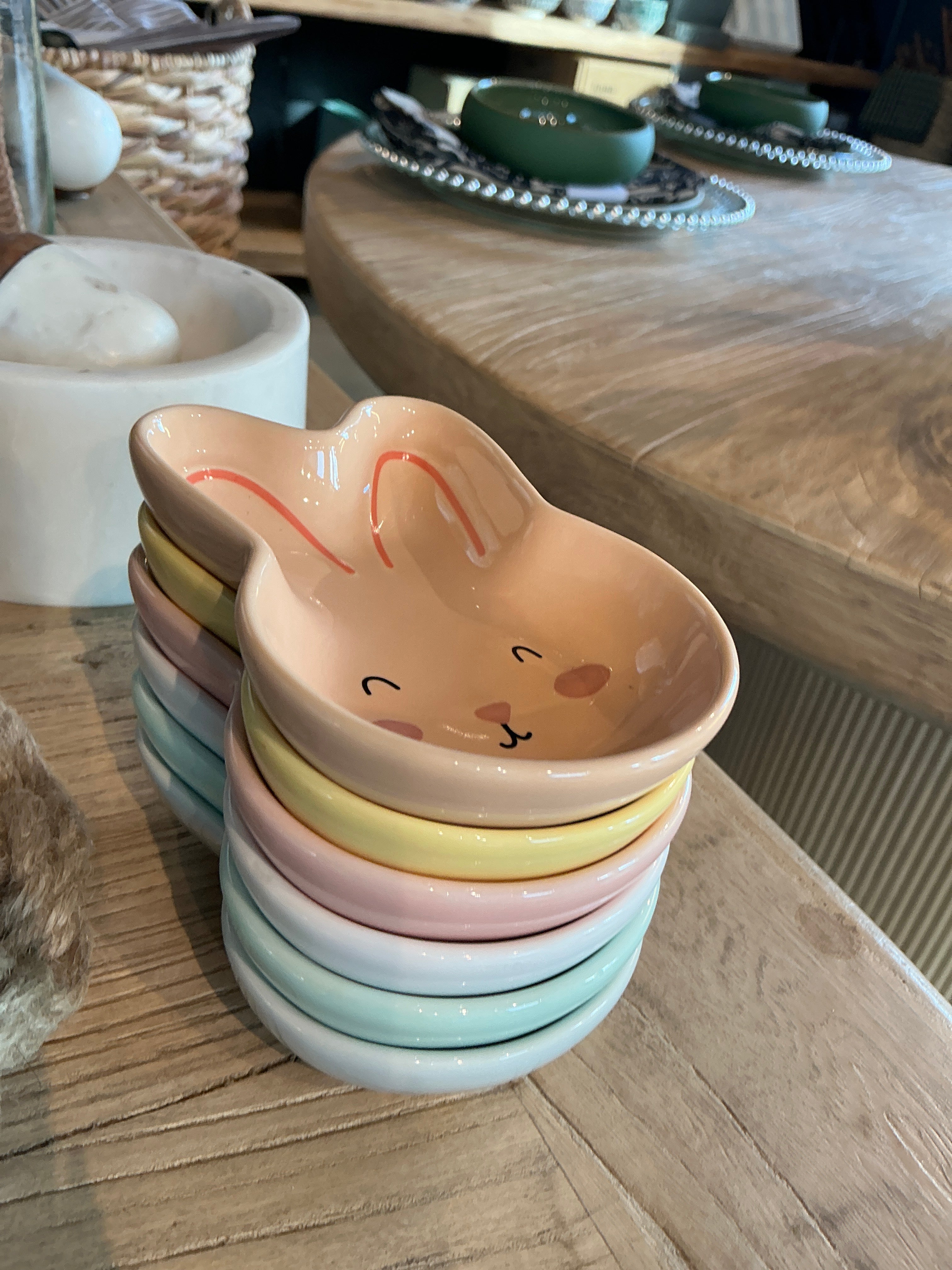 Bunny pinch pot individual