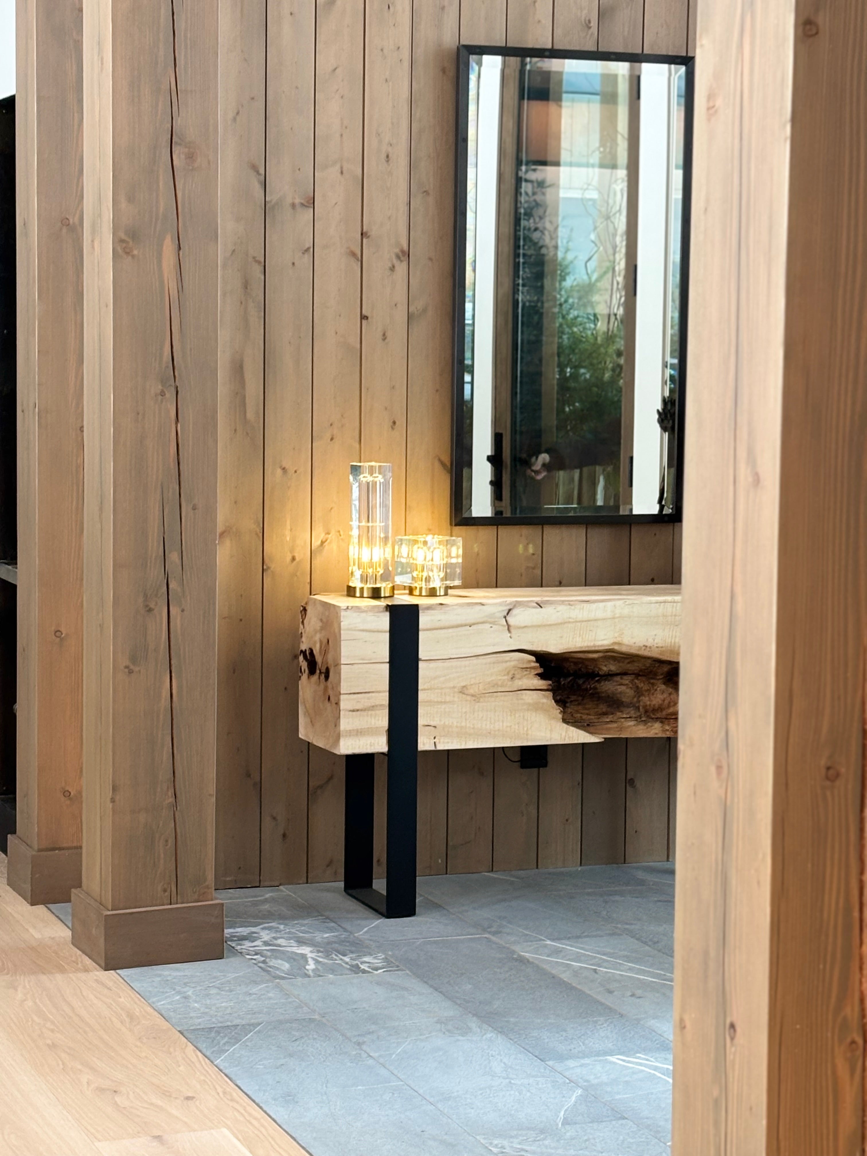 Minimalist Crystal LED Cube Table Lamp - Short